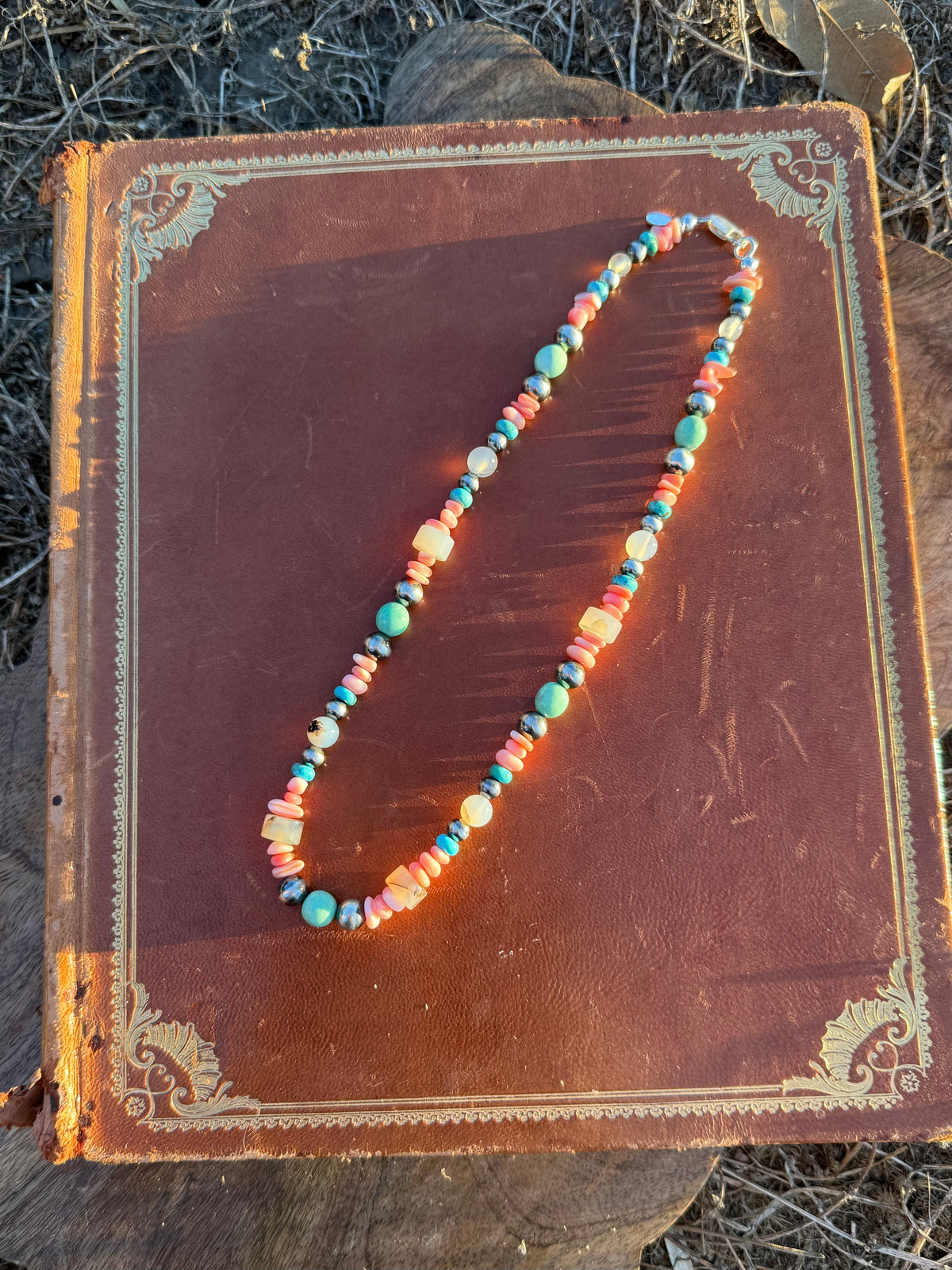 Montana Agate, Kingman Turquoise, Variscite & Pink Conch Beaded Necklace | Montana Collection
