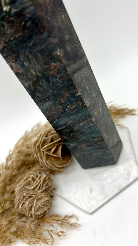 Firework Garnet/Astrophyllite Obelisk XL