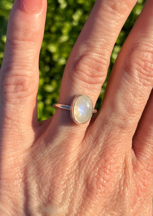 Rainbow Moonstone Sterling Silver Ring - Nurturing, Relaxation, Motivation, Joy, Trust