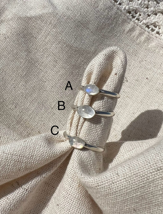 Rainbow Moonstone Sterling Silver Ring - Nurturing, Relaxation, Motivation, Joy, Trust