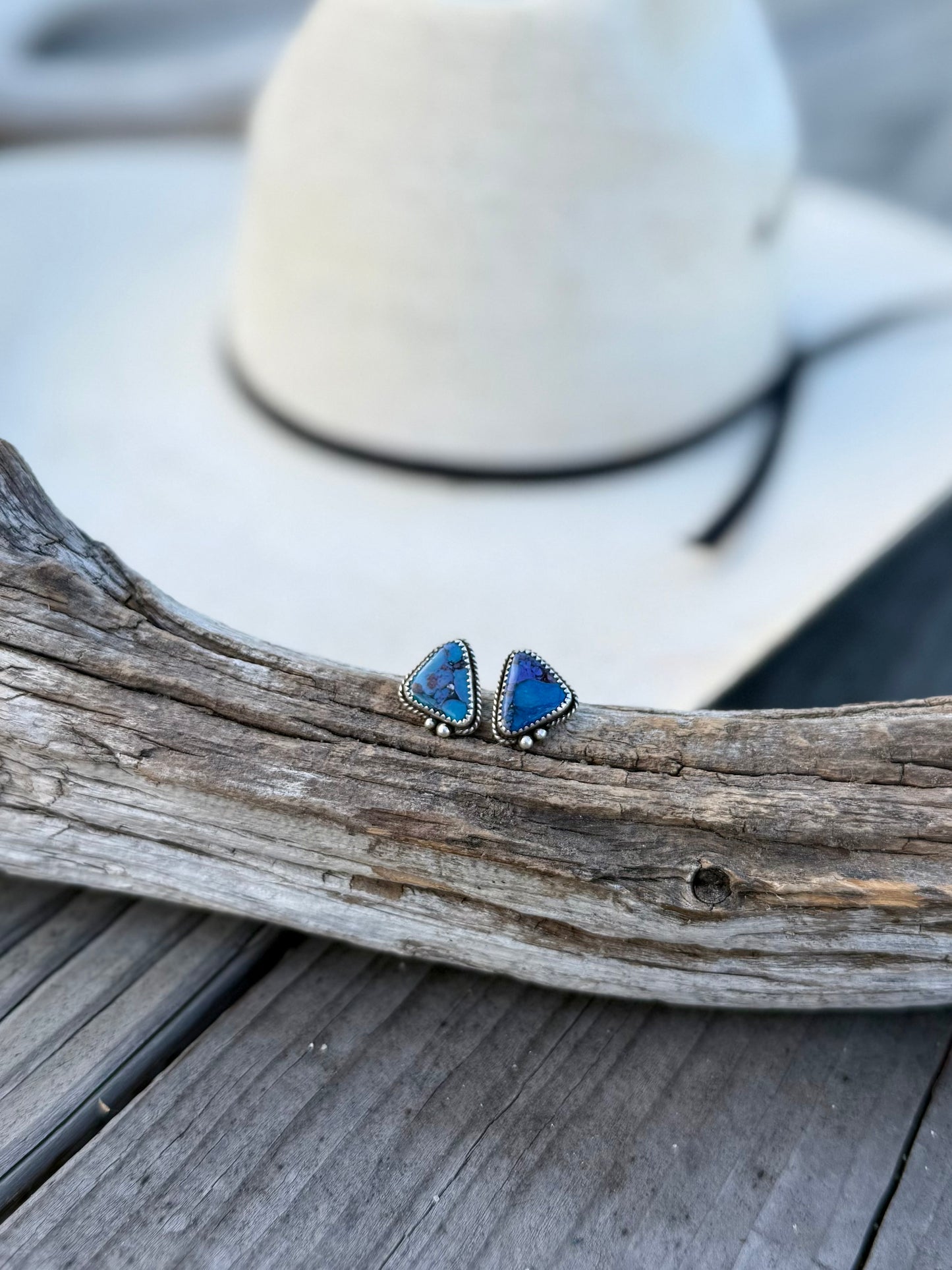Close-up of Mojave Dahlia turquoise showing colorful blend of blue, pink, and copper veining
