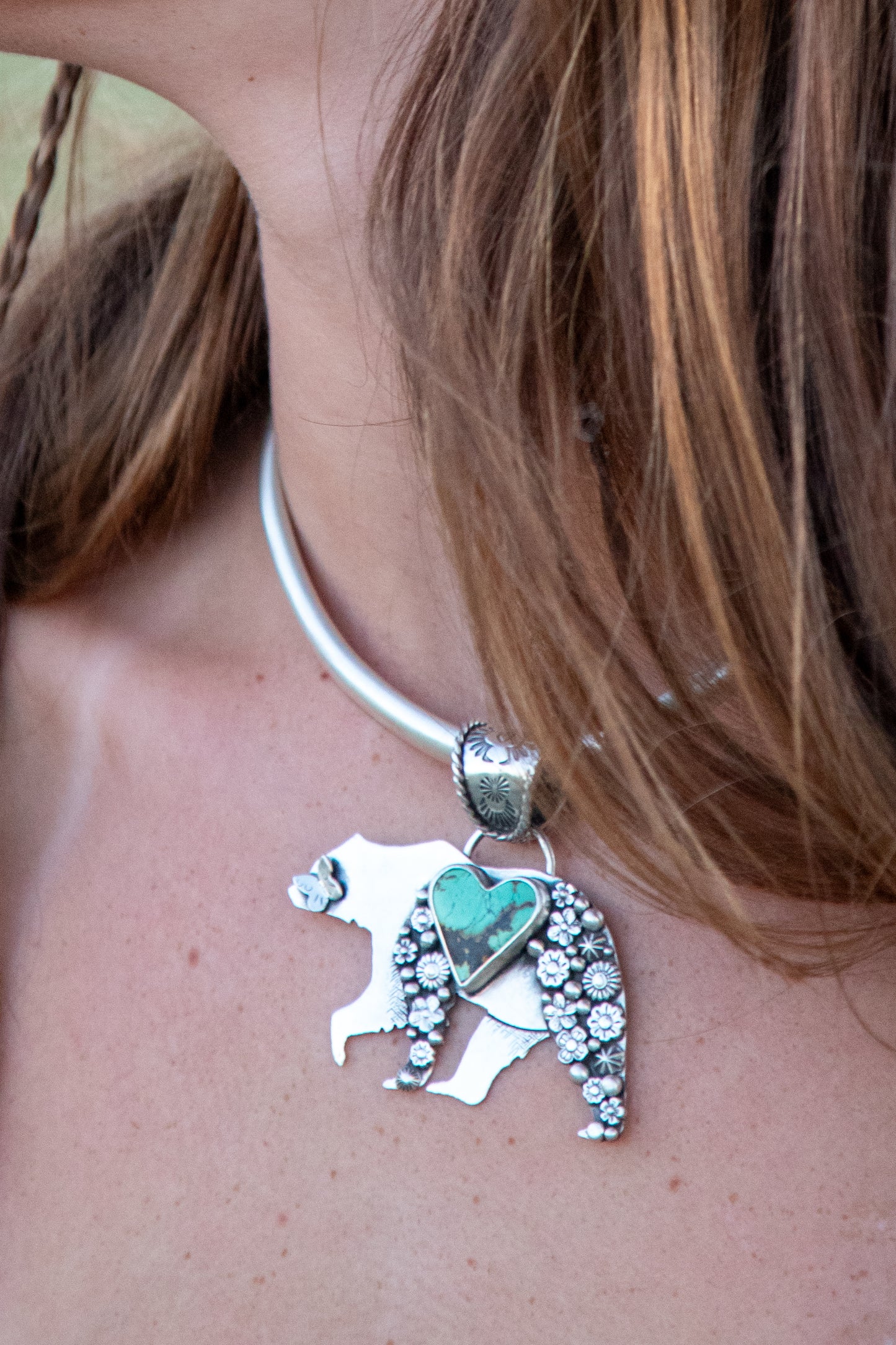 Hubei Turquoise Grizzly Bear Pendant | Montana Collection