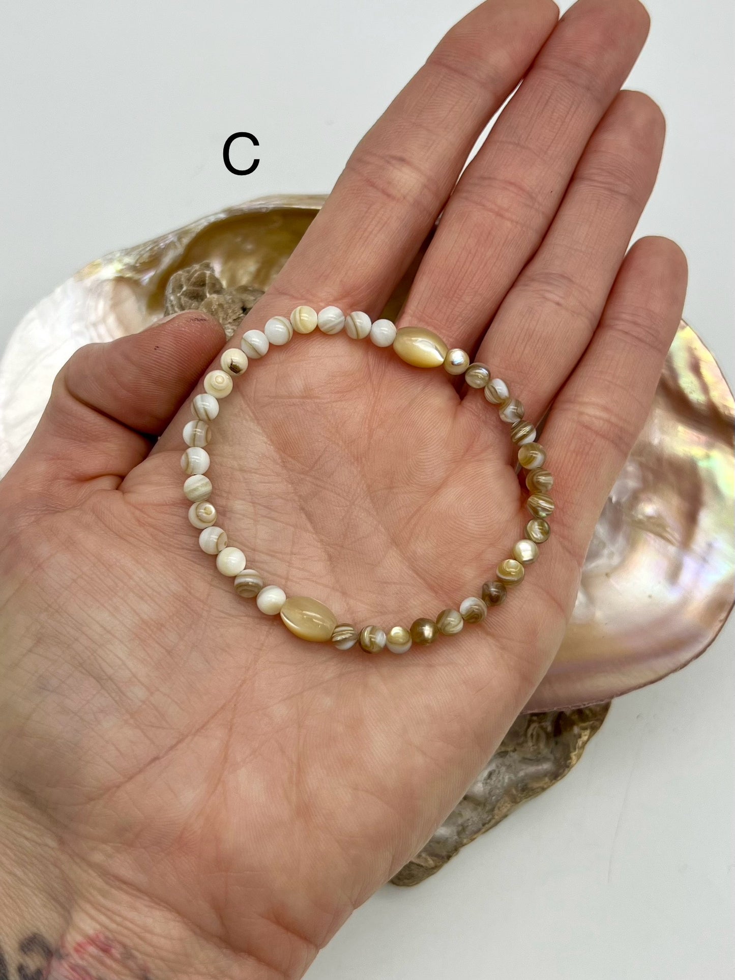 Shell Bracelet - Protection, Intuition, Sensitivity, Imagination