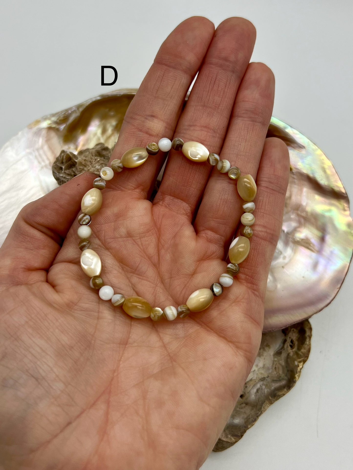 Shell Bracelet - Protection, Intuition, Sensitivity, Imagination
